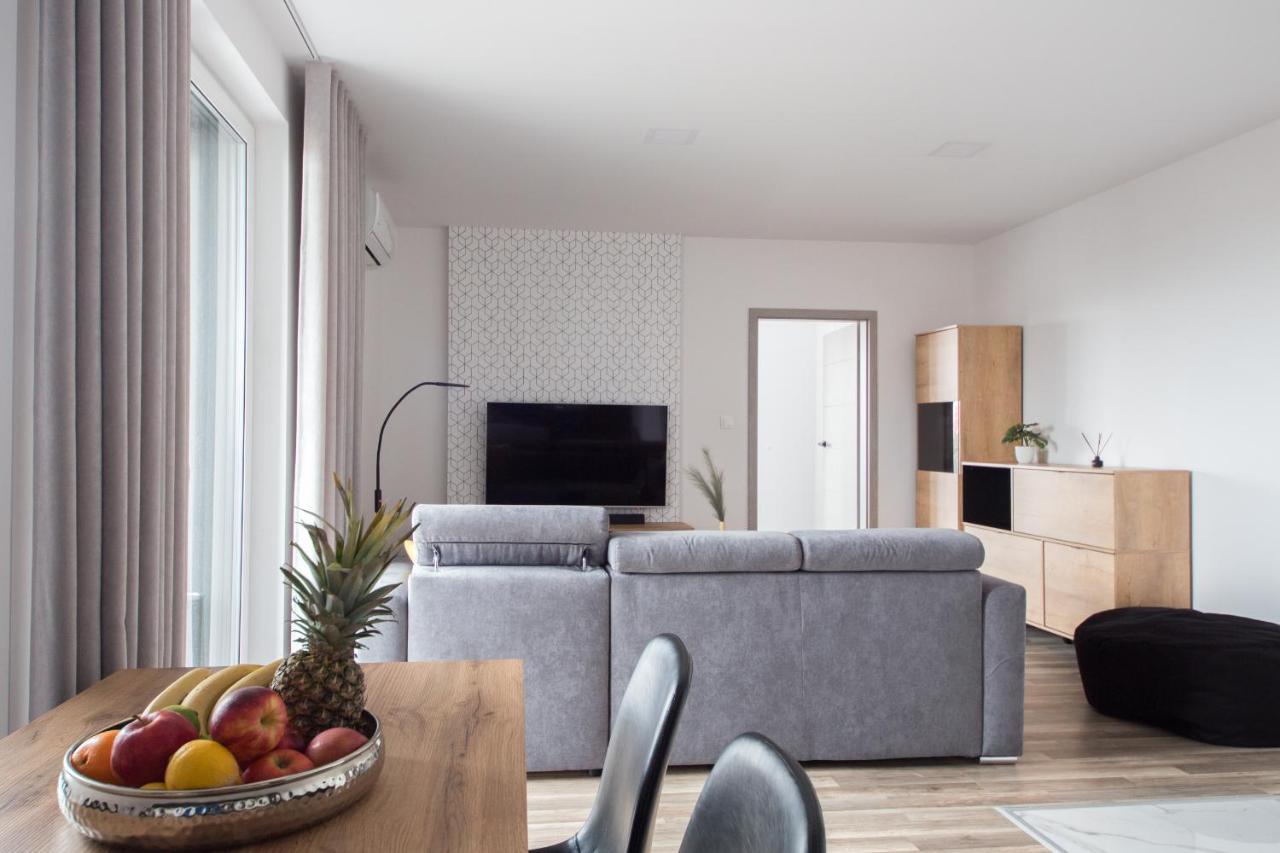 Apartament 23 Park City Ostrow Wielkopolski Exterior photo